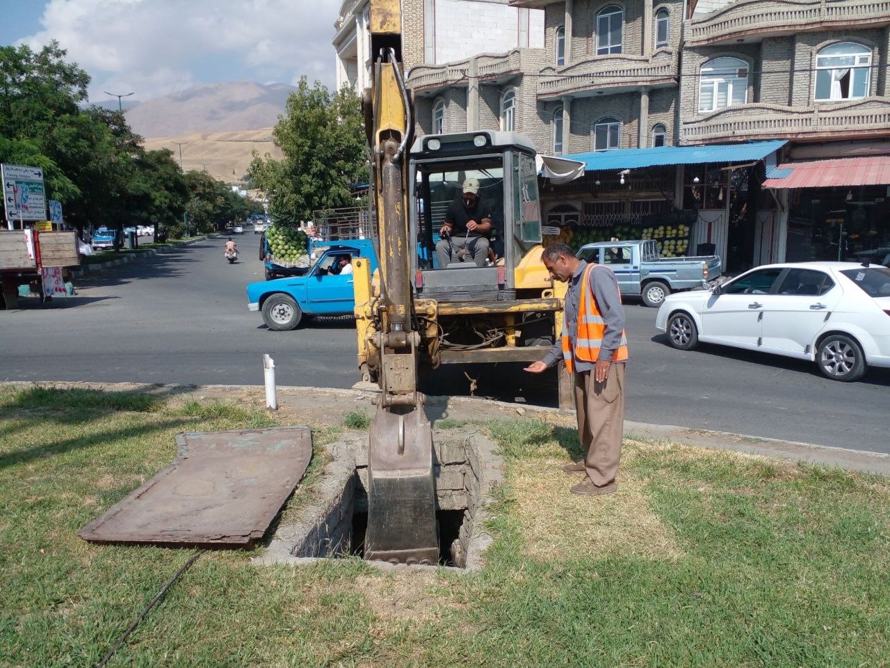 پیش‌گیری از سیل: عملیات لایروبی و پاکسازی در نقاط کلیدی اشنویه