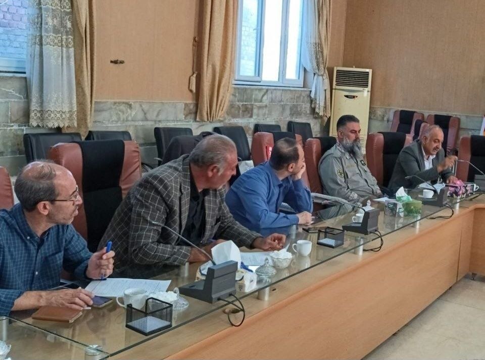 جلسه کارگروه پسماند اشنویه؛ بررسی چالش‌ها و راهکارهای مدیریت شهری